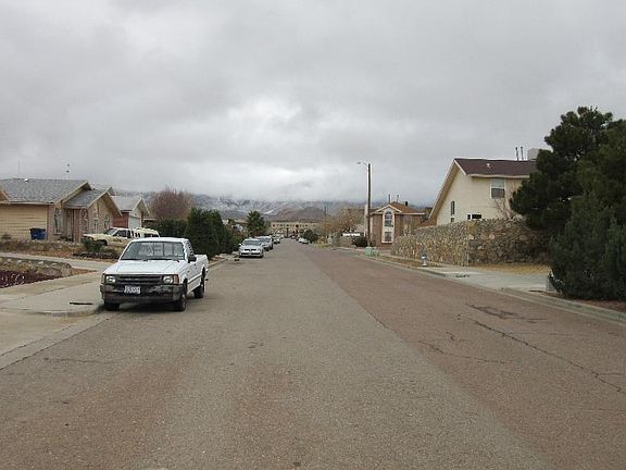 5th image of 4720 Robert Acosta Dr