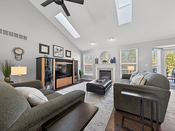 3rd image of 1510 Andover Cir