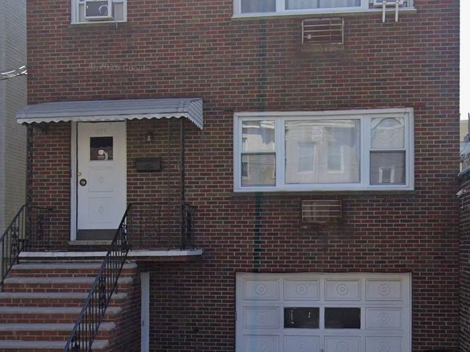 1st image of 392 New York Ave #1