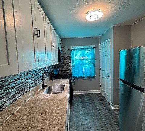 4th image of 8851 S Parnell Ave