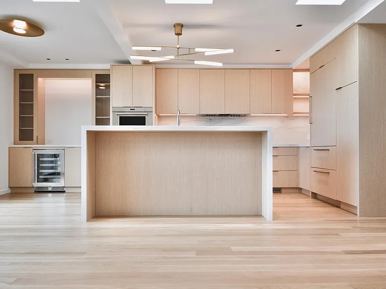 120 Randall St #120 — Photo 12