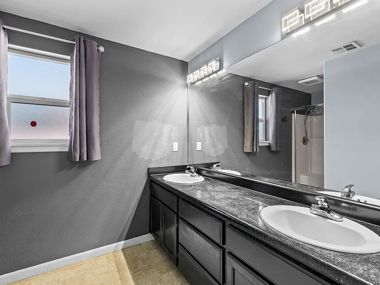 1016 Birmingham St — Photo 17