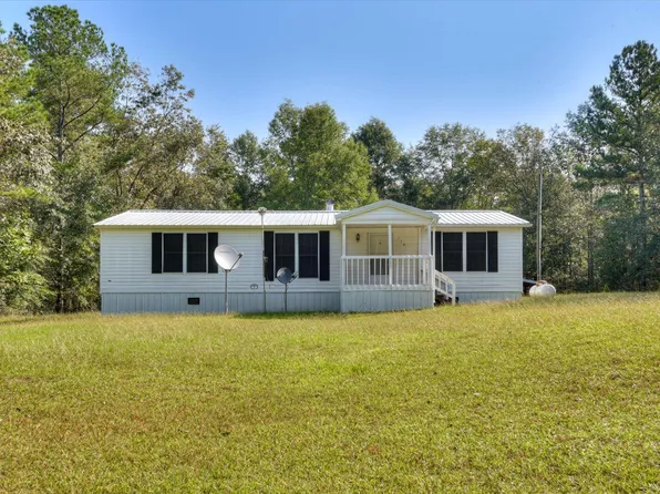 114 New Park Rd, Wagener, SC 29164