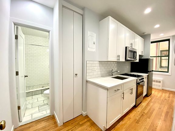 5th image of 509 E 78th St APT 3G