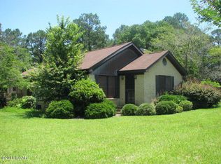 1102 8th Ave, Graceville, FL 32440