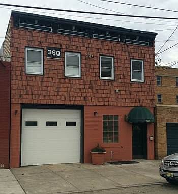 2nd image of 360 6th St
