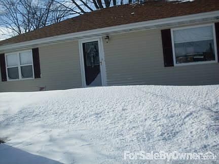 2nd image of 505 N Elm St