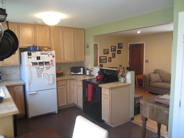 360 27th St — Photo 10