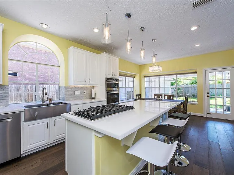 14111 Manderly Dr — Photo 13