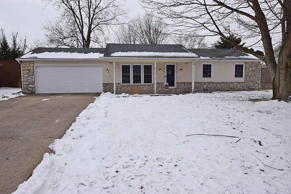 417 Spring Mill Rd photo 1