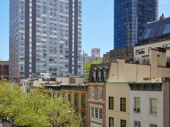 205 East 68th Street T5G image 5 of 5