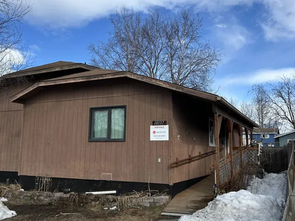 10137 Goose Berry Pl, Anchorage, AK 99515
