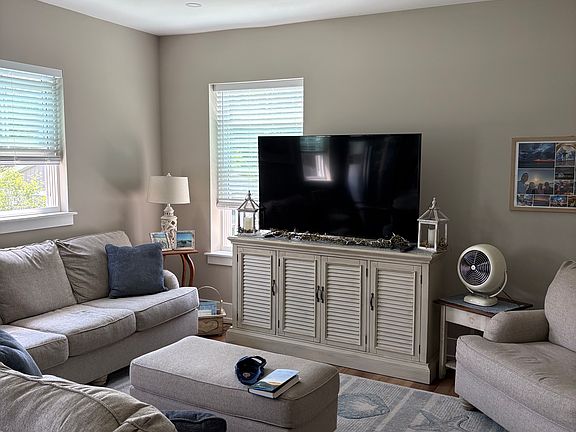4th image of 155 Channing Ave #4