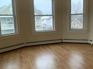 196 4th Ave FLOOR 3, Woonsocket, RI 02895