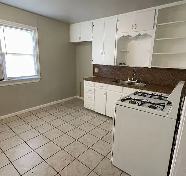 350 E Cottonwood Ave — Photo 4