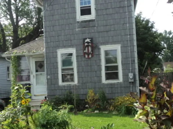 18 Evans St, Lockport, NY 14094