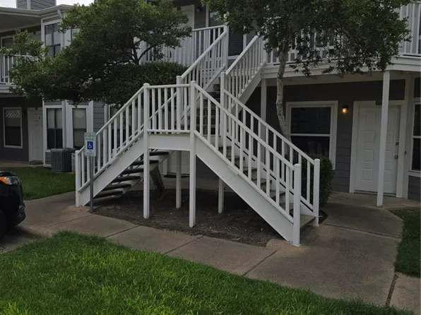 4441 Old College Rd APT 8205, Bryan, TX 77801