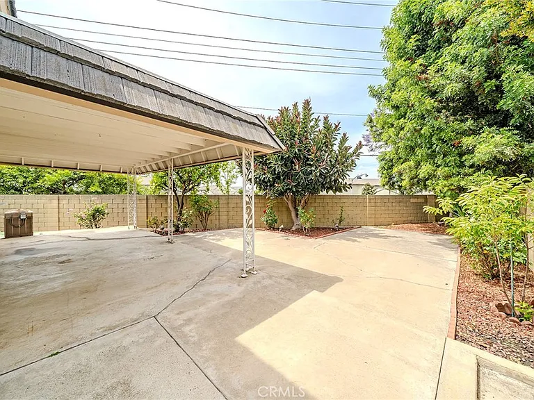 8175 Mammoth Cir — Photo 30