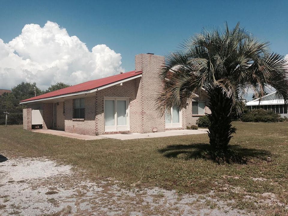 2nd image of 240 Pompano St