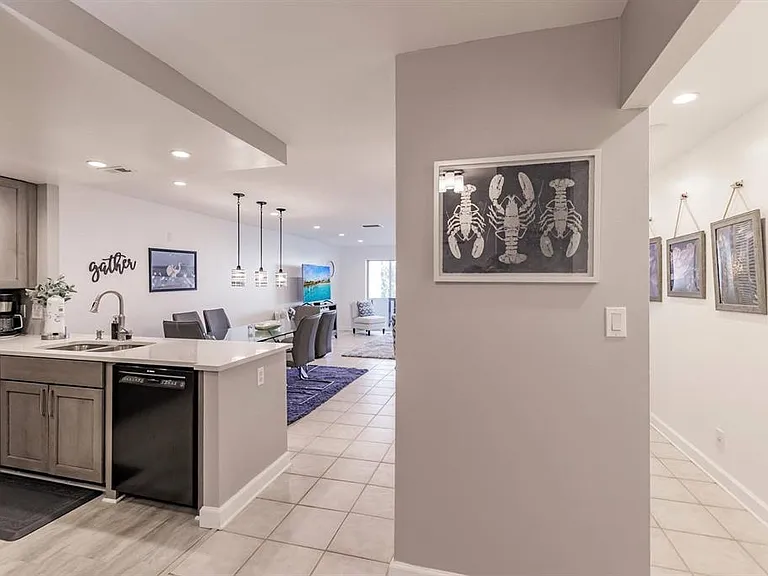1255 E Peppertree Dr #403 — Photo 11