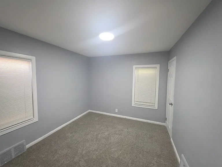 20308 Ferguson St — Photo 4
