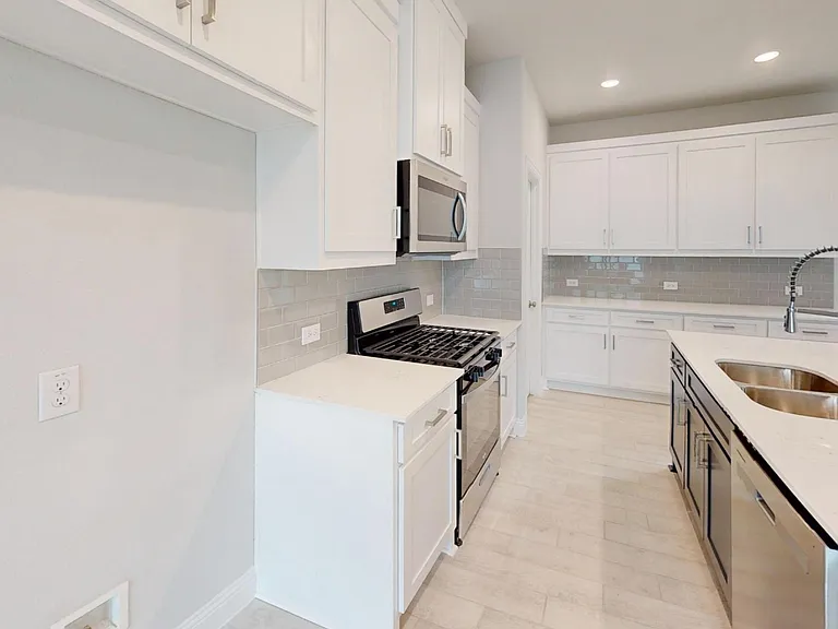 3206 Cordelia Dr — Photo 7