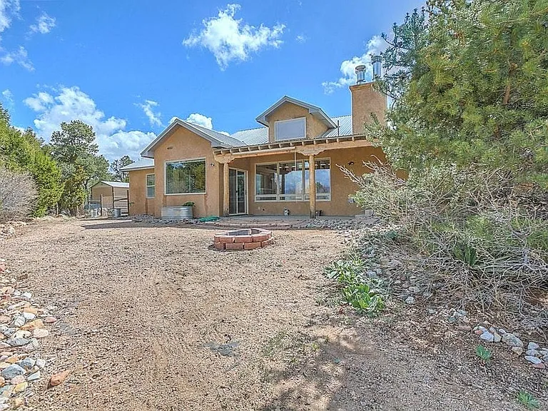 9 Teypana Dr — Photo 2