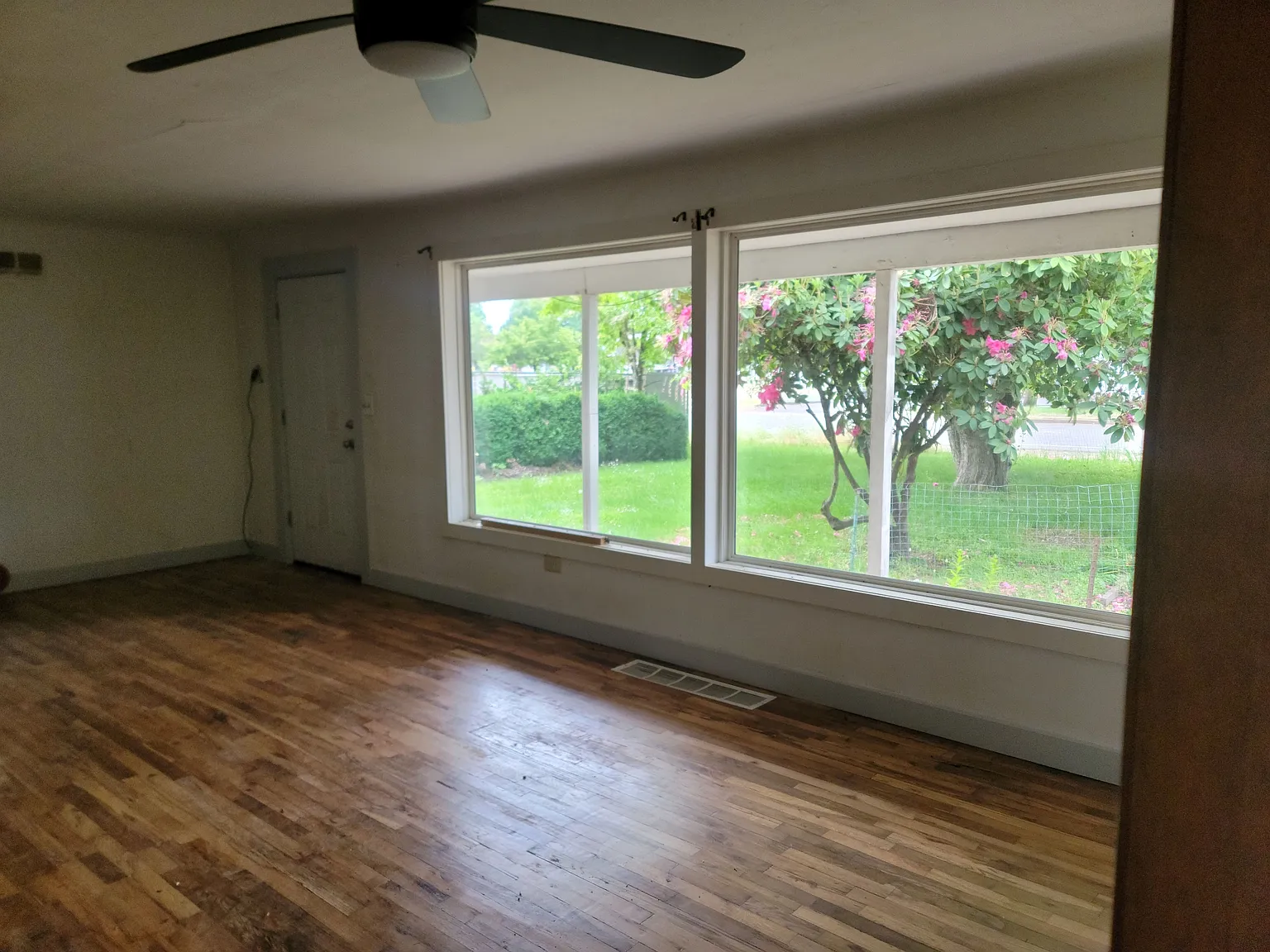 5 bed, 2181 sqft, $2,500 — Photo 3