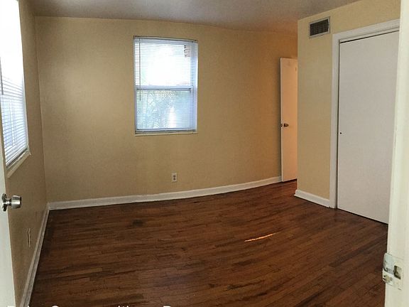 5th image of 256 7th Ave NE APT 15
