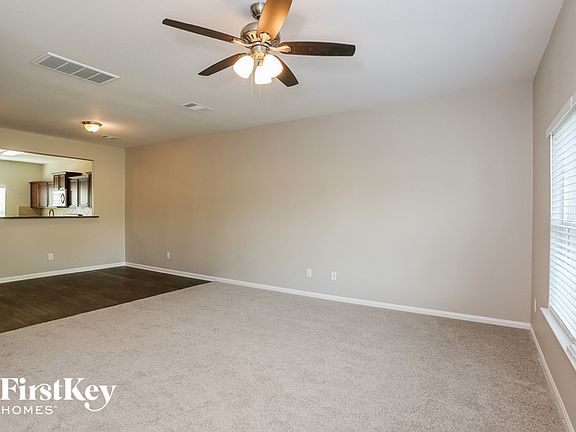 4th image of 15939 Newport Pl