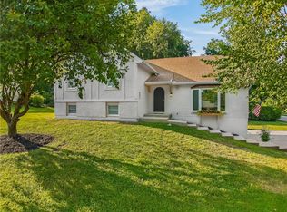 402 Kingsley Ave, Liberty, MO 64068