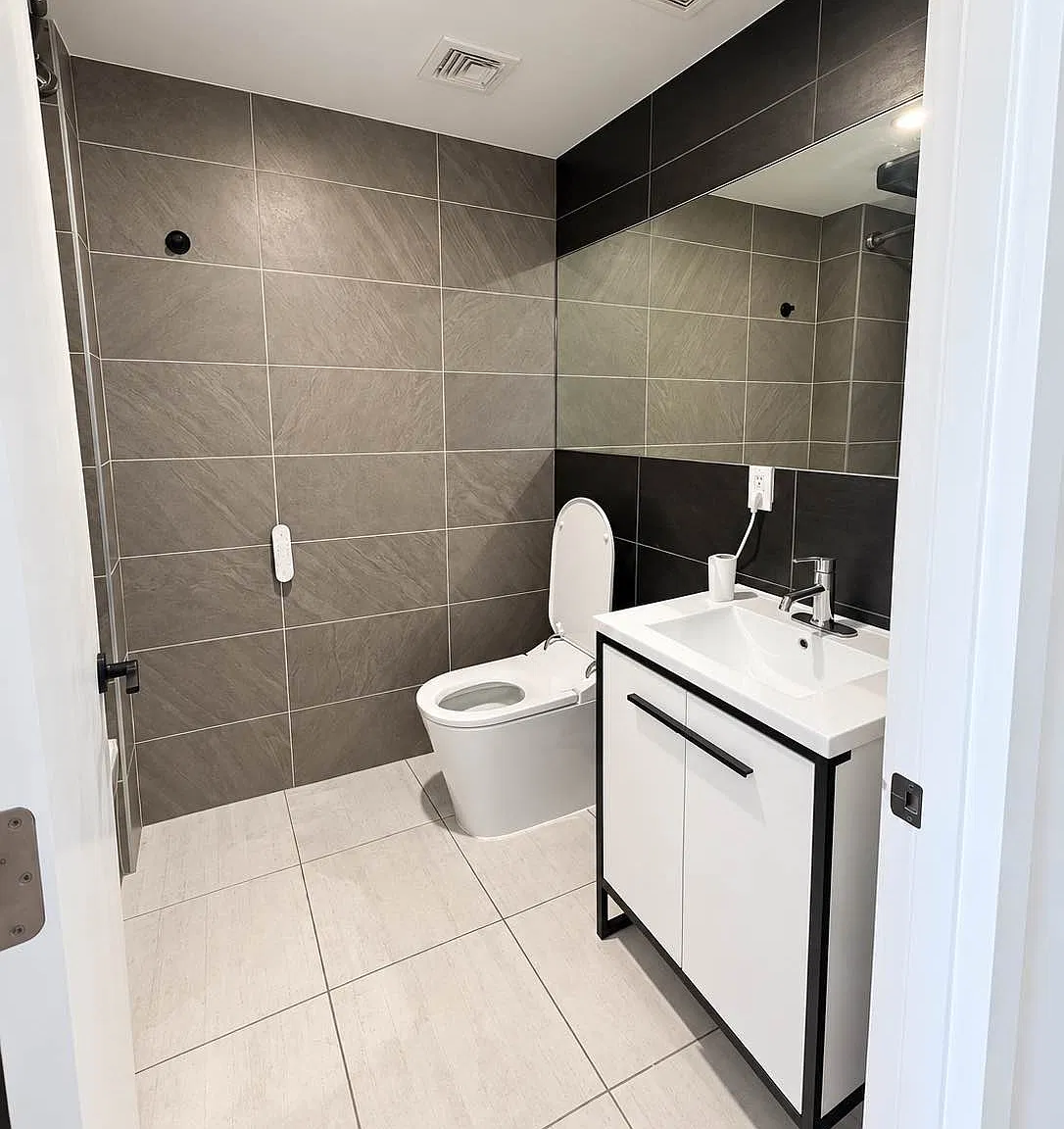282 Nassau Avenue — Photo 4