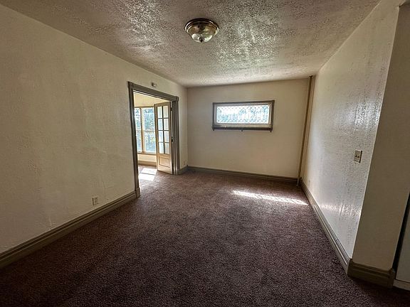 4th image of 338 N High St APT 2