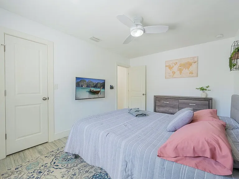 2915 Remington St #2915 — Photo 18