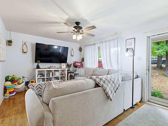 5th image of 3217 Garniece Dr