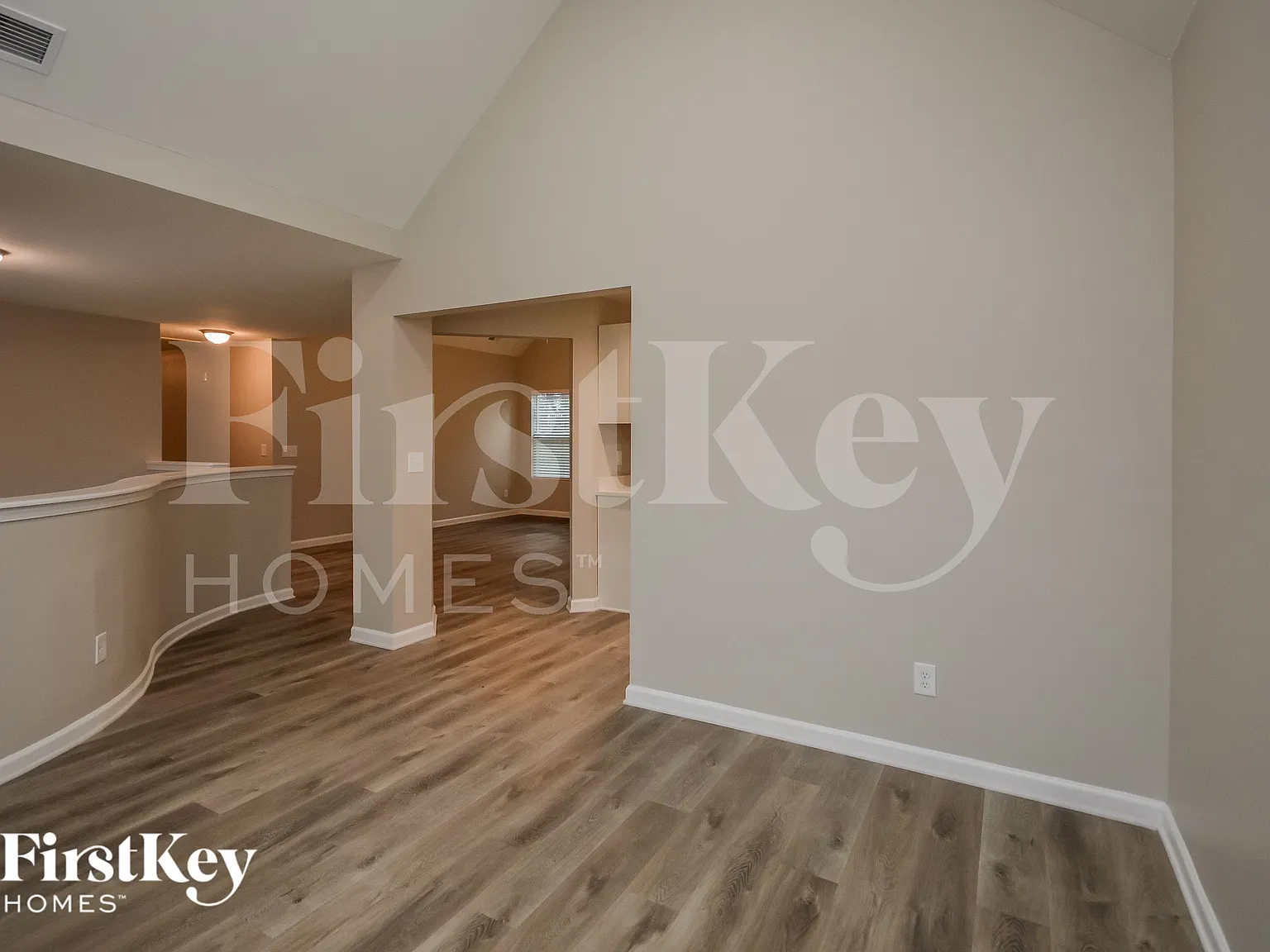 3 bed, 2.0 bath, 1541 sqft, $2,010 — Photo 3