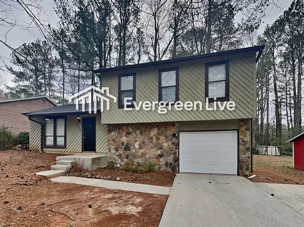 5123 S Woodbridge Trl, Stone Mountain, GA 30088