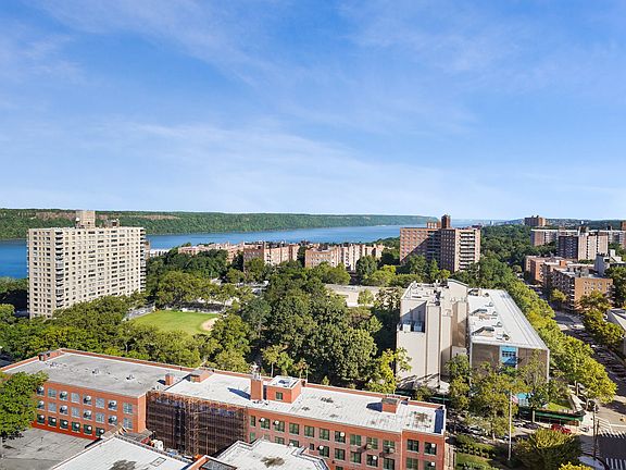 5th image of 3333 Henry Hudson Pkwy APT 23M
