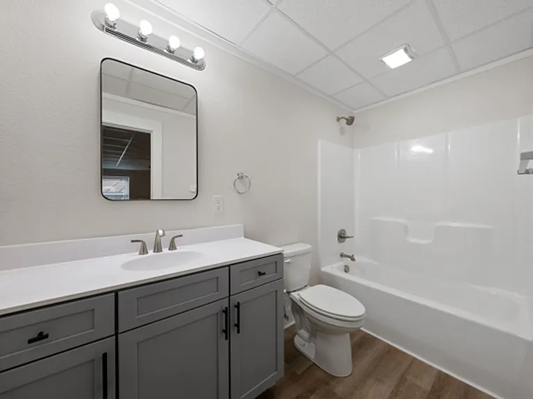 508 E Main St — Photo 10