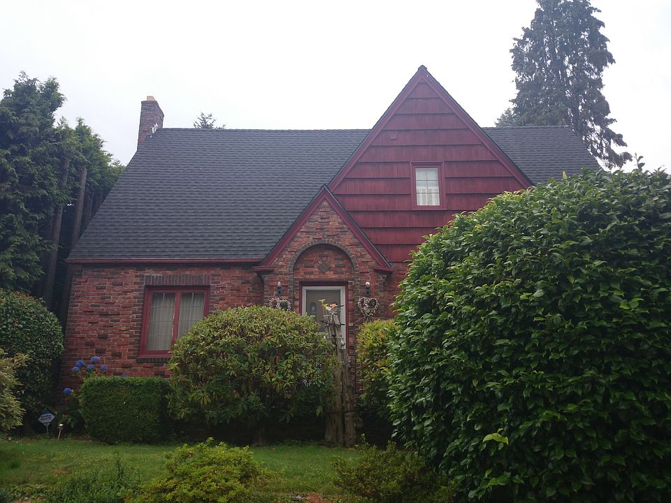 2nd image of 1735 47th Ave SW