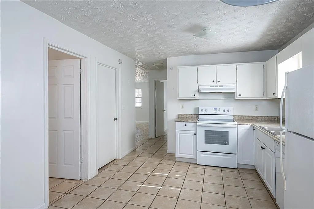 2 bed, 2.0 bath, 1100 sqft, $1,195 — Photo 4