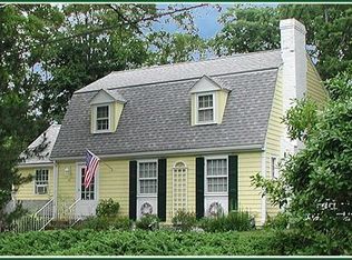 42 Madison Rd, Wellesley, MA 02481