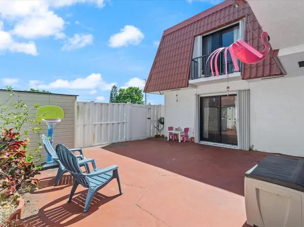 1423 SW 28th Ave, Boynton Beach, FL 33426