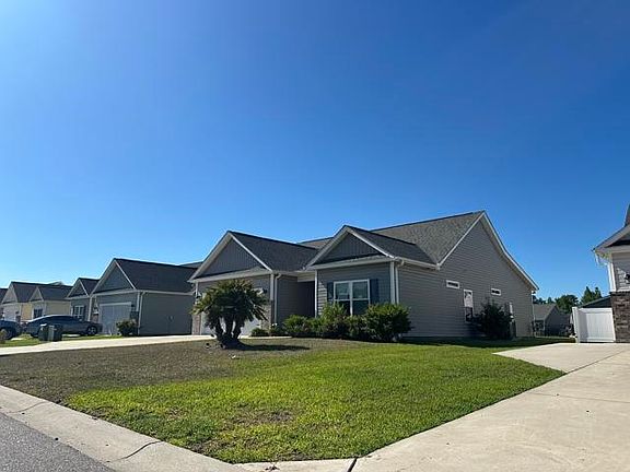 2nd image of 167 Palm Terrace Loop