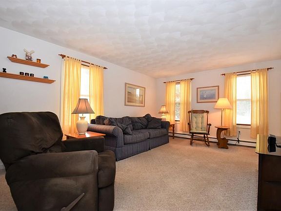 4th image of 121 Germano Dr