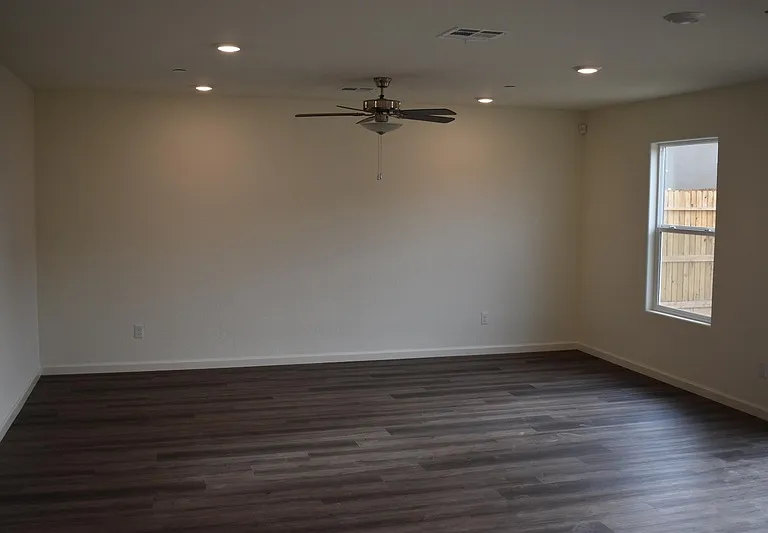 4554 Iris Ct — Photo 7