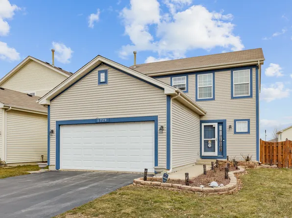 1729 S Fallbrook Dr, Round Lake, IL 60073