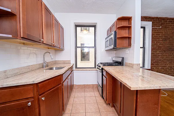 Rented by Modern Spaces | media 9