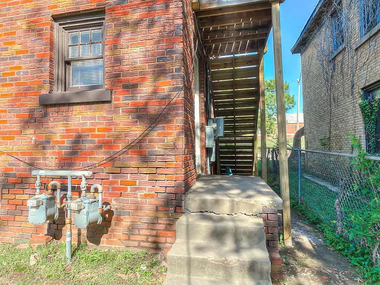 1300 NW 15th St — Photo 36