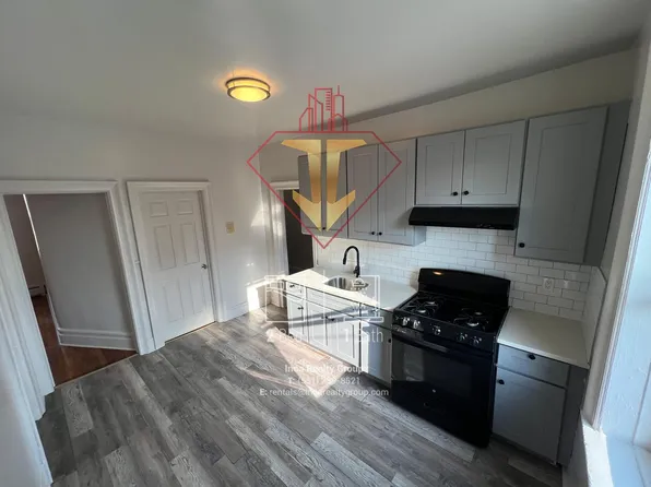 77 West 47th Street image 1 of 8